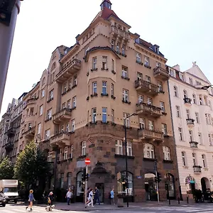 centrum-lwowska.warsawhotelspoland.com/